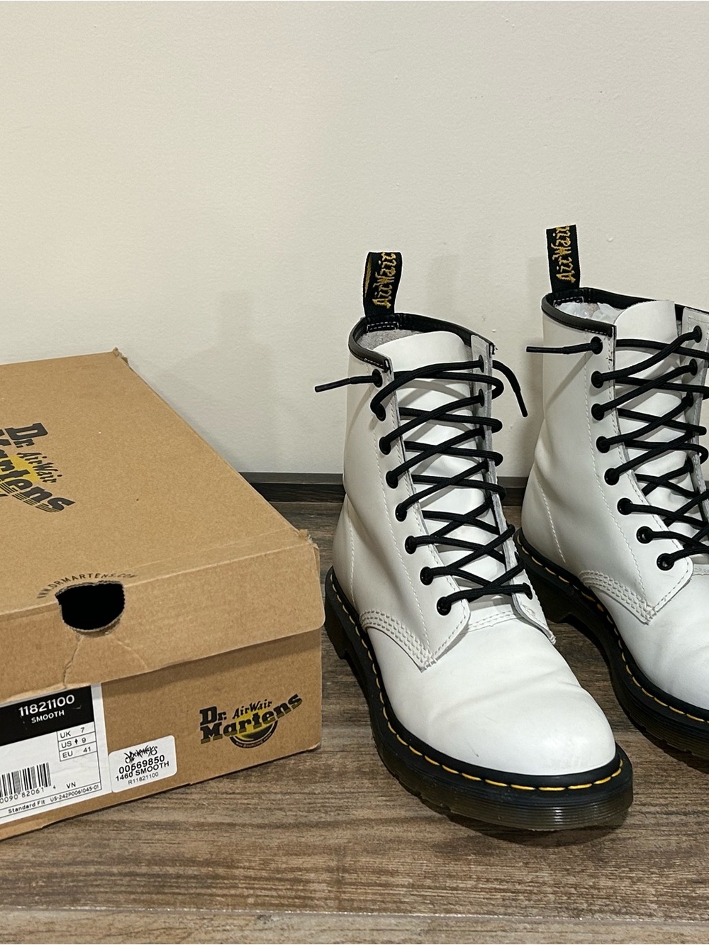 Dr. Martens White 1460 Smooth Leather combat boots women’s size 9